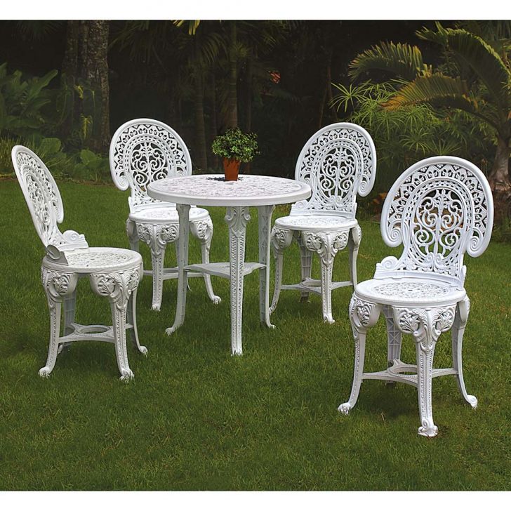 //static.mobly.com.br/p/Antares-Conjunto-de-Mesa-de-PlC3A1stico-Redonda-70cm-e-4-Cadeiras-Colonial-Branco-8887-87319-1-zoom.jpg