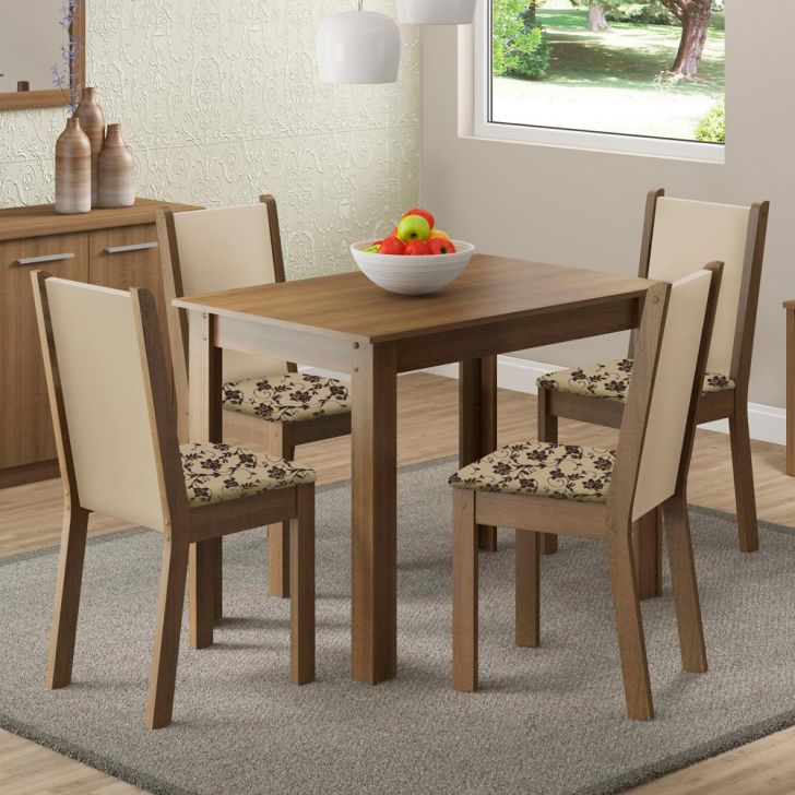 Conjunto de Sala de Jantar com Mesa e Quatro Cadeiras Marrons