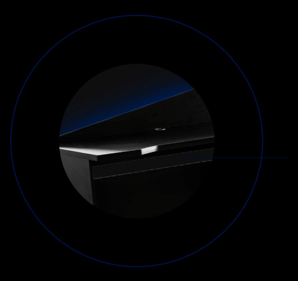 Mesa gamer com design exclusivo, cores variadas e LED