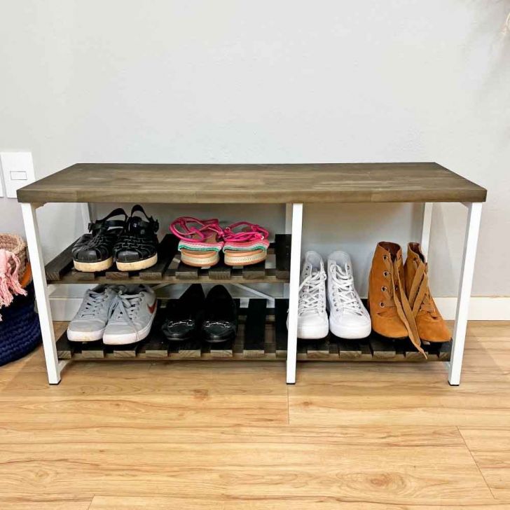 Sapateira Banco | Banqueta Sarrafeada Style Industrial de Ferro e Madeira Tabaco e Branco