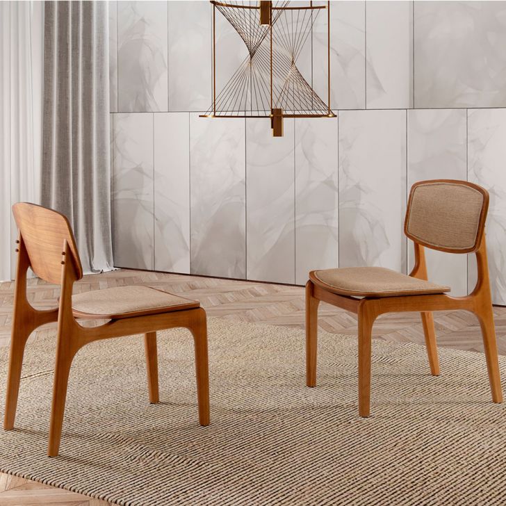 Conjunto com 2 Cadeiras Prada Linho Palha e Imbuia Natural