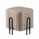 Puff Realeza Decorativo com Linho Cinza e Pés Preto