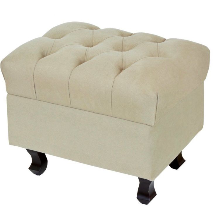 Puff París Luis Xv L02 Capitone Suede Bege Pés Madeira - Lyam Decor