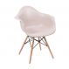 Cadeira Eames Eiffel com Braço Fendi Base Madeira