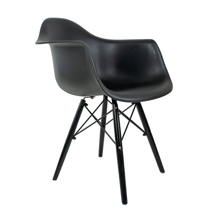 Cadeira de Jantar Charles Eames com Braço II Preta