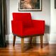 Poltrona Decorativa Para Sala Recepção Escritório Divine Base Reforçada De Madeira Suede Vermelho