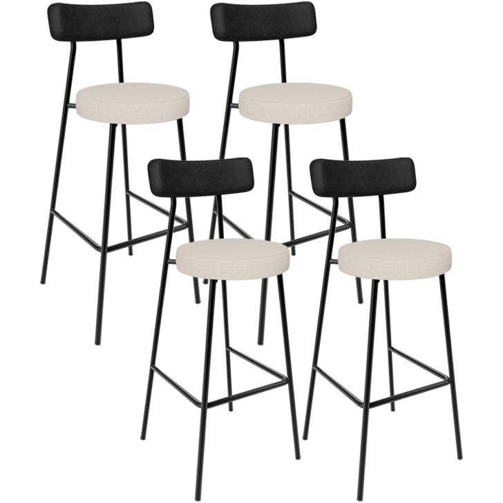 Kit 04 Banquetas Alta Bar Cozinha Sala De Jantar Milão L02 Couríssimo Preto Linho Cru - Lyam Decor