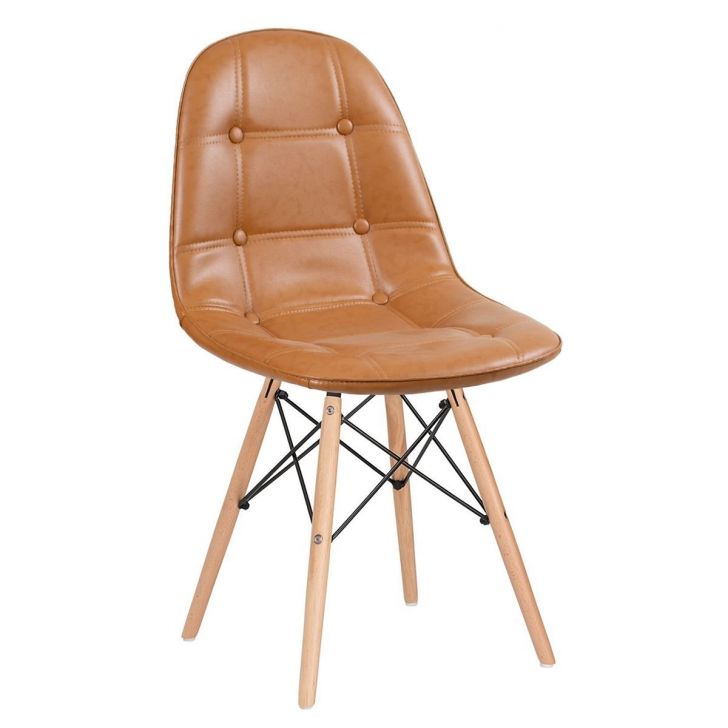 Cadeira estofada Charles Eames Eiffel Botonê com pés de madeira clara Marrom caramelo