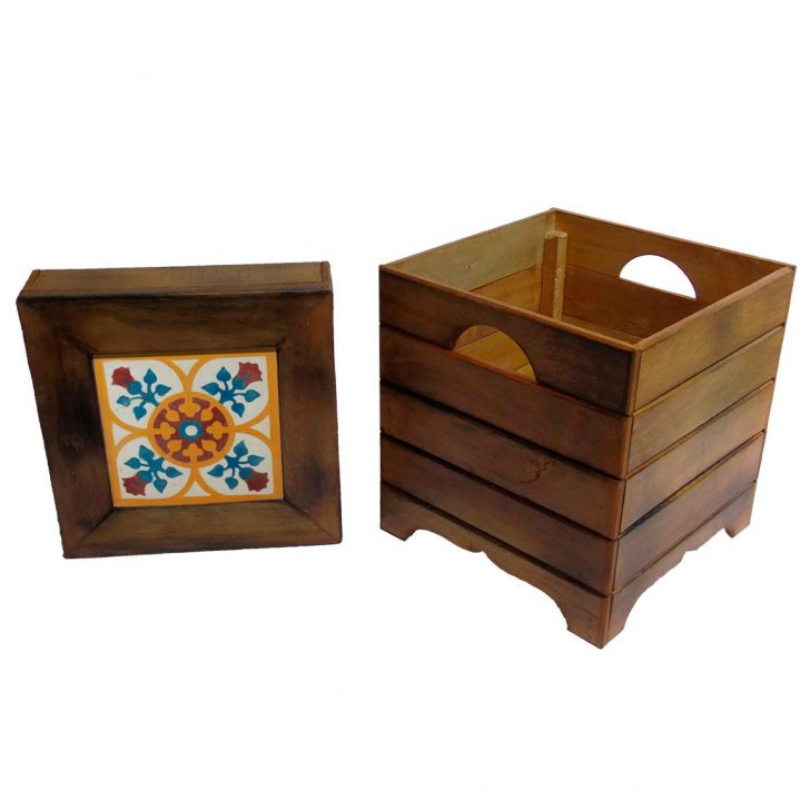 Banquinho Báu de Madeira Maciça Artesanal com Ladriho Hidráulico B4