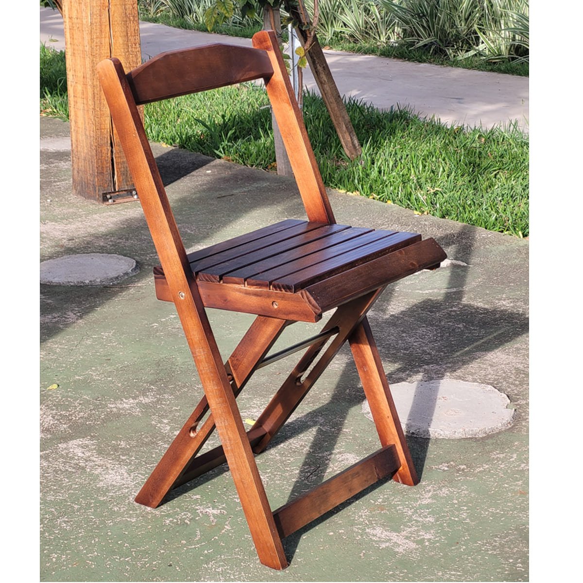 Conjunto Mesa Dobrável 70x70 com 4 Cadeiras Imbuia