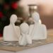 Estátua Decorativa Família Mãe 8cm em Cimento Artesanal - Branco