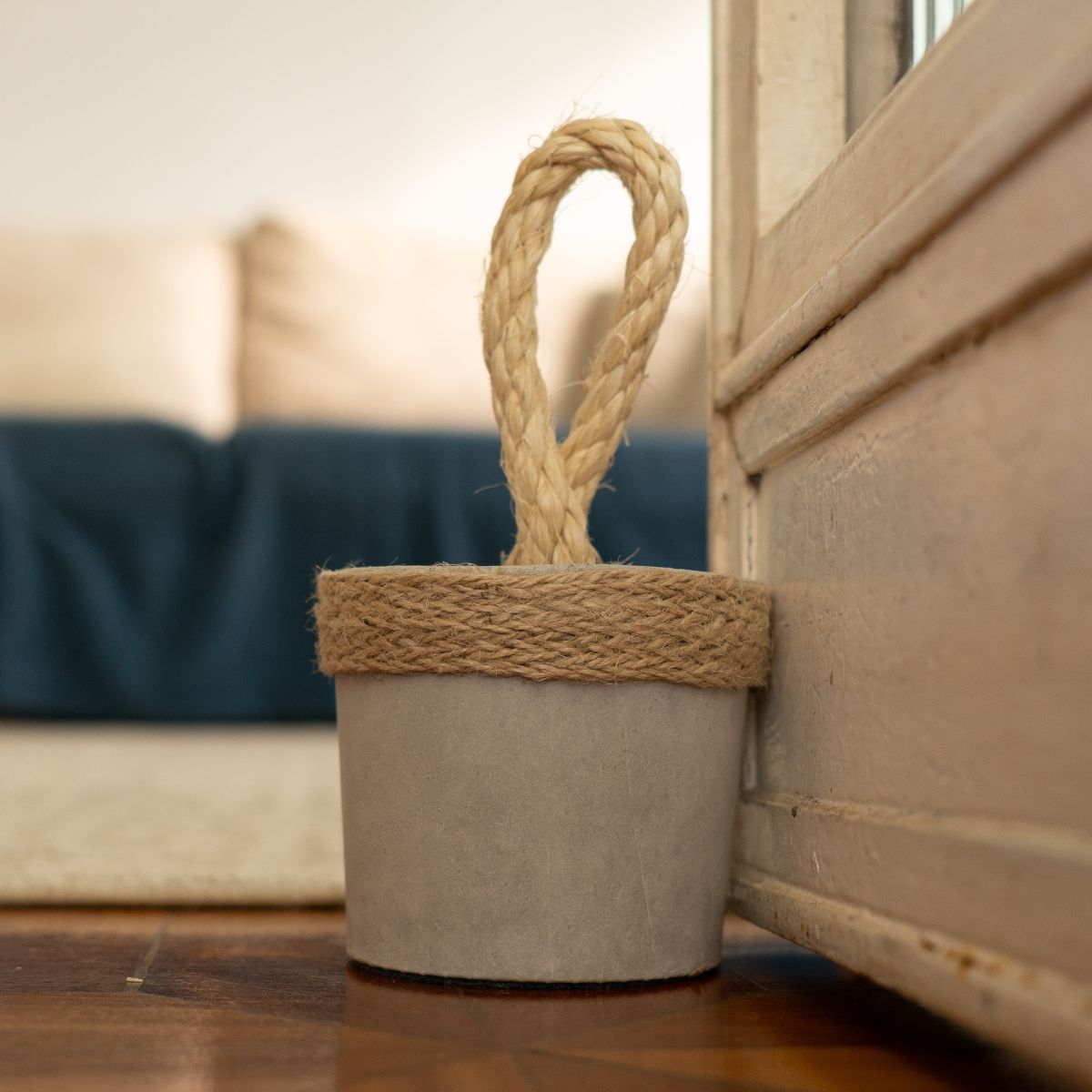 Peso de Porta Artesanal 1,3Kg Concreto com Base Anti Risco - Corda