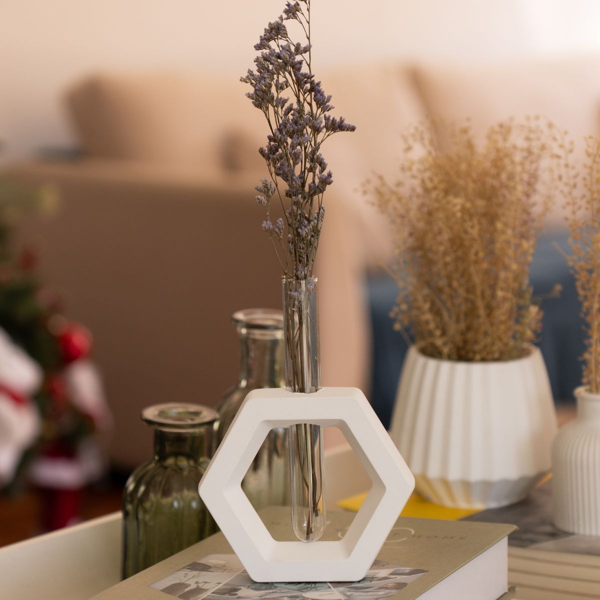 Vaso Decorativo Solitário Hexa 16,5cm Artesanal em Cimento - Amarelo