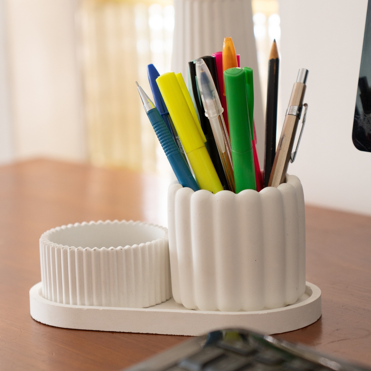 Vaso Decorativo Tulipa 8cm Artesanal em Cimento - Branco