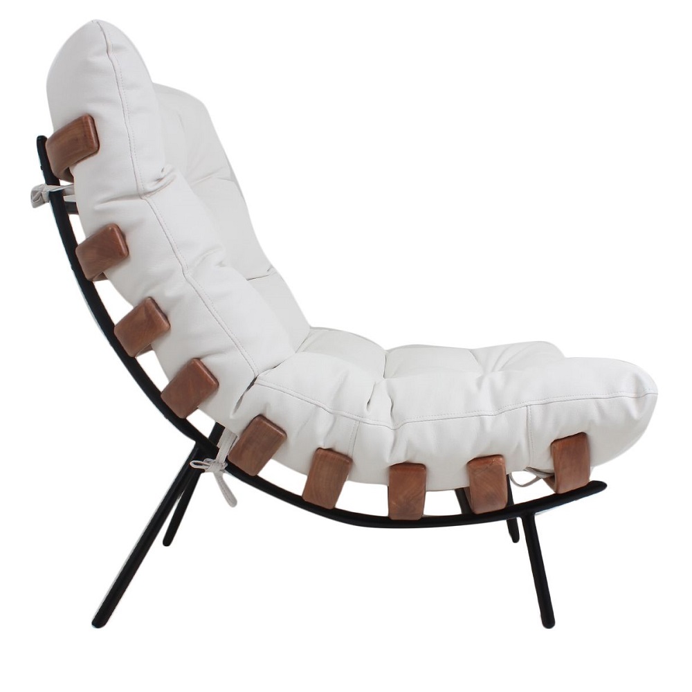 Poltrona Costela Original em Couro Branca Natural Base Preta
