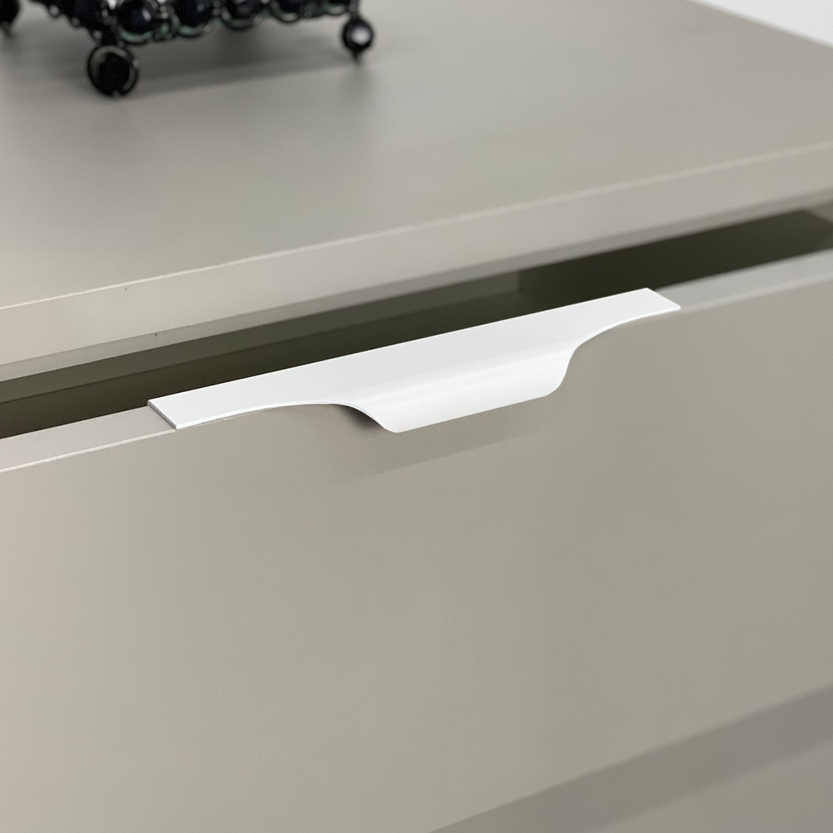 Kit 10 Puxadores para Móveis Wave Cava Alumínio Branco 180mm Aluminium Decor