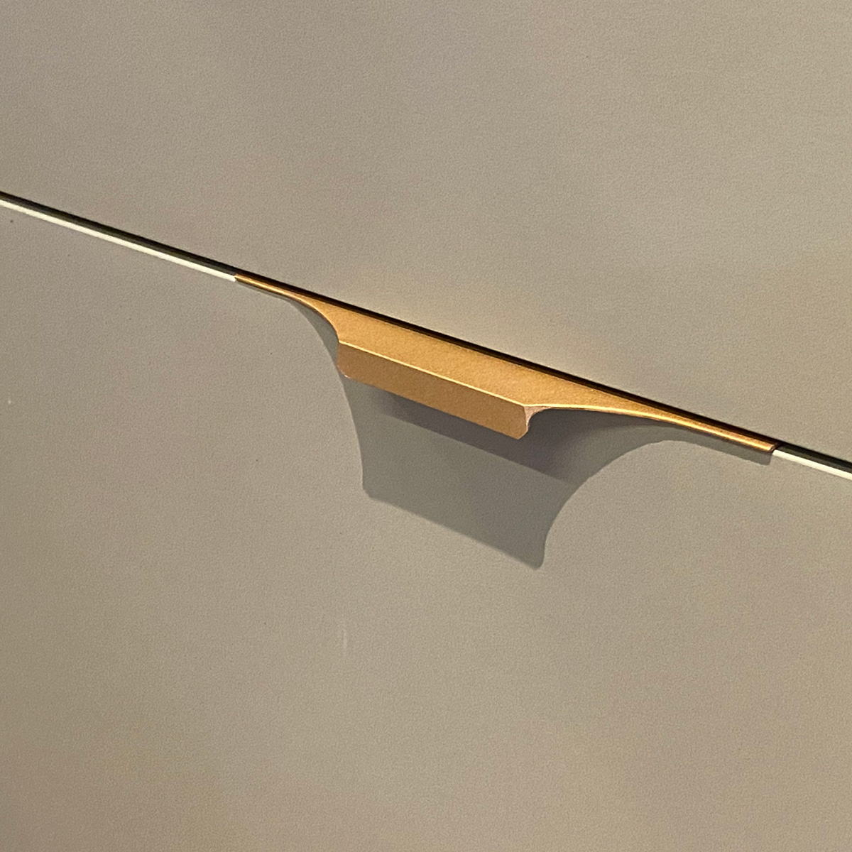 Puxador para Móveis Clean Cava Alumínio Ouro 180mm Aluminium Decor