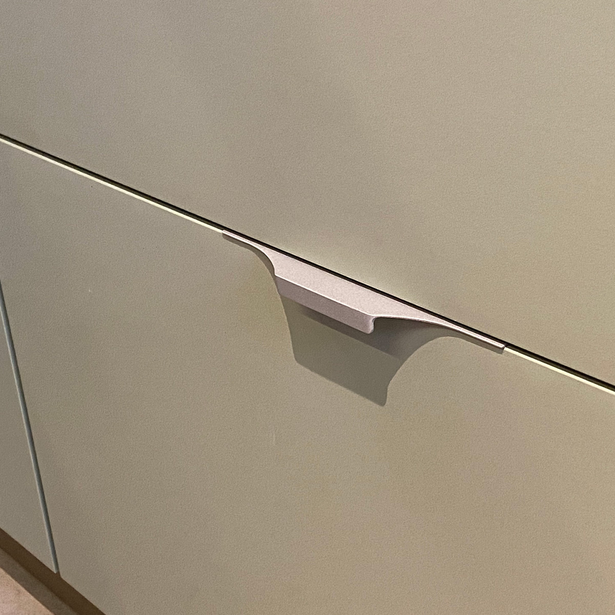 Puxador para Móveis Clean Cava Alumínio Prata 200mm Aluminium Decor