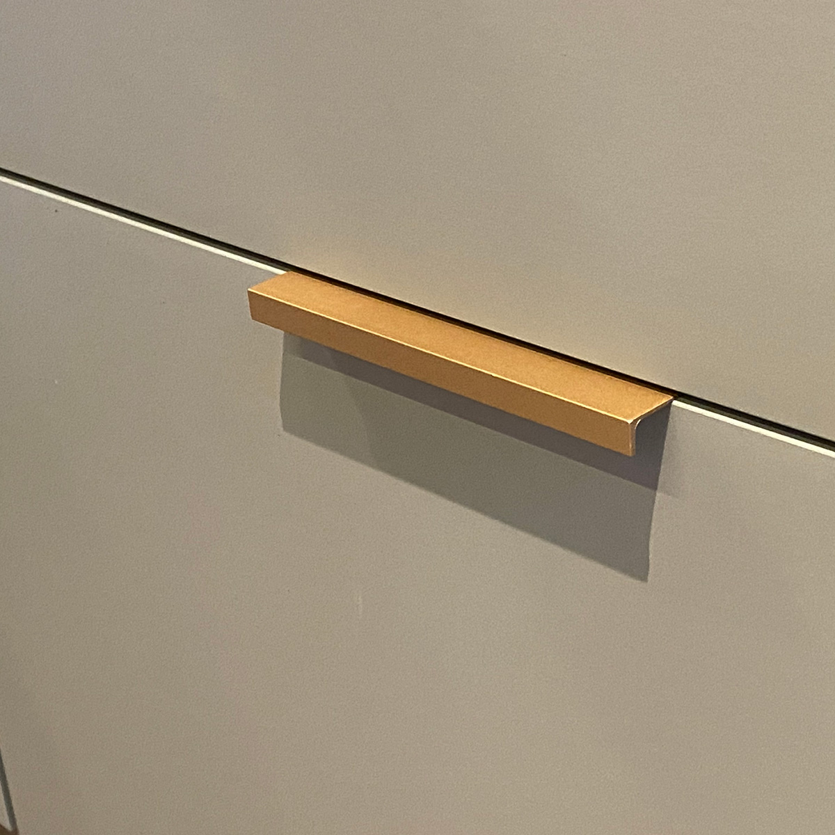 Puxador para Móveis Clean Reto Alumínio Ouro 125mm Aluminium Decor