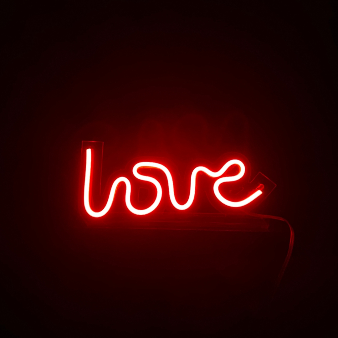 Painel Neon Led Love Letreiro de Mesa Decoração Acrílico