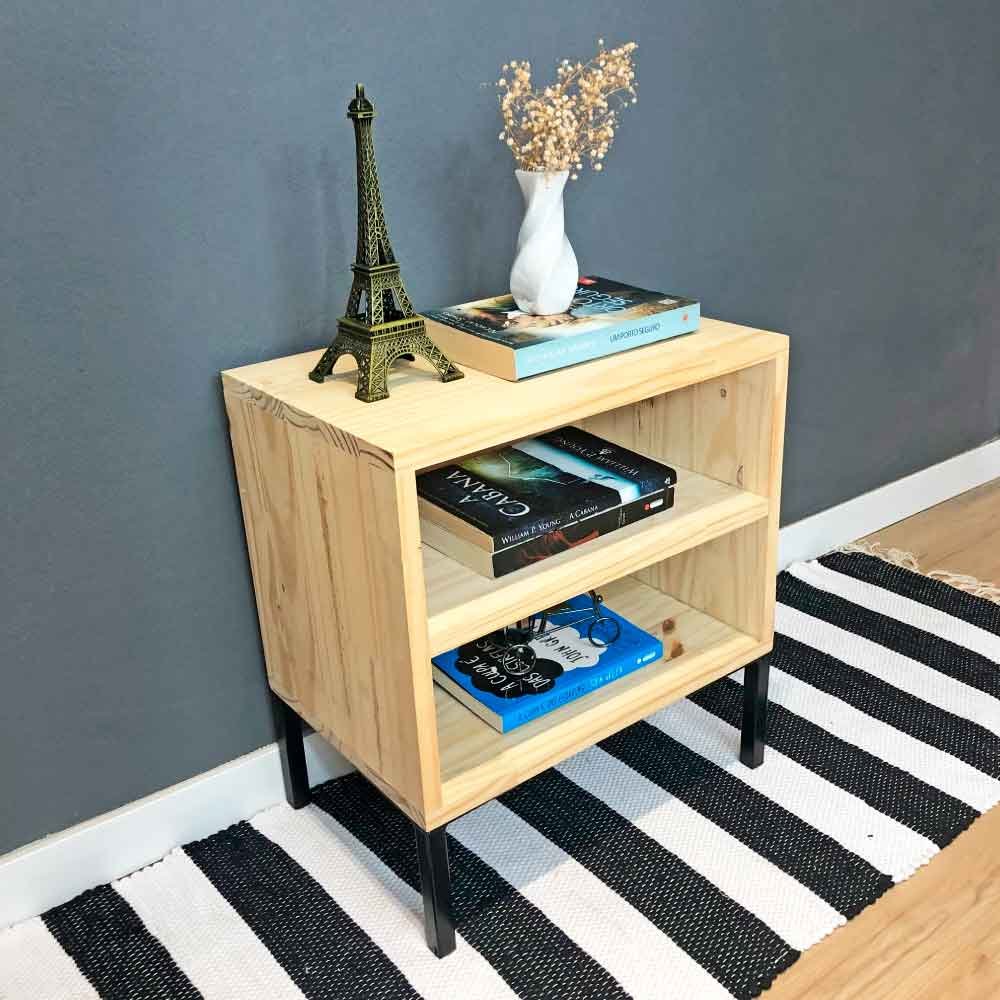Mesa Lateral Prateleira com pé Style de Ferro e Madeira Industrial Natural e Preto