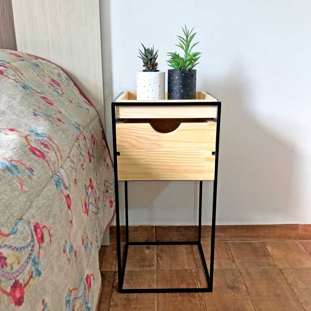 Mesa Lateral com Gaveta Industrial de Ferro e Madeira Natural e Preto