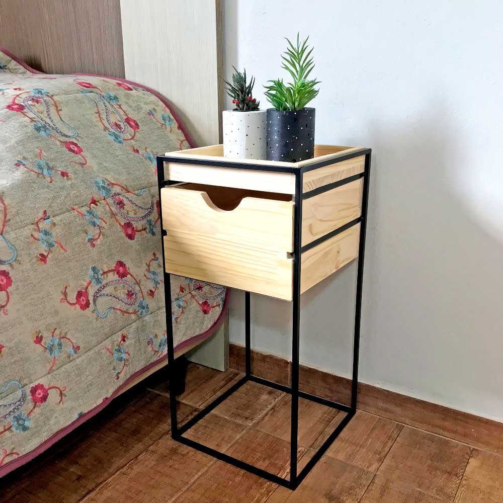Mesa Lateral com Gaveta Industrial de Ferro e Madeira Natural e Preto