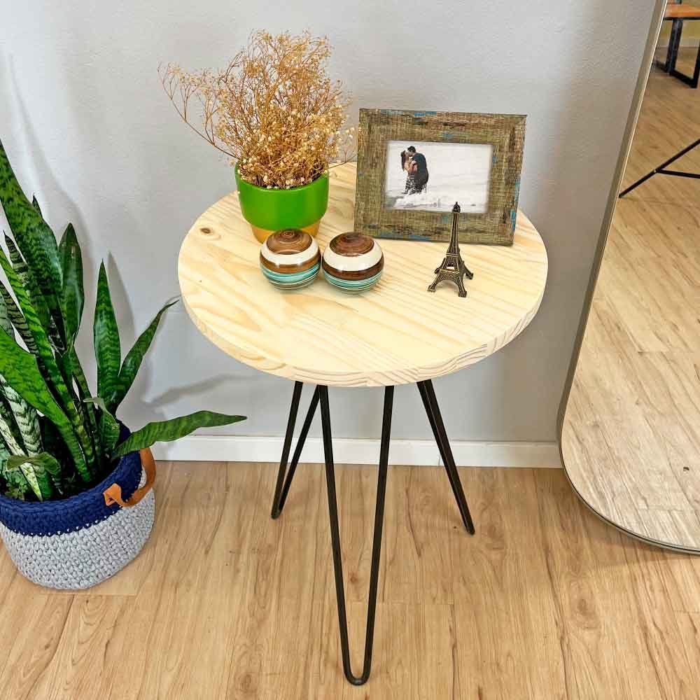 Mesa de Canto Circular de Ferro e Madeira Industrial Hairpin Natural e Preto