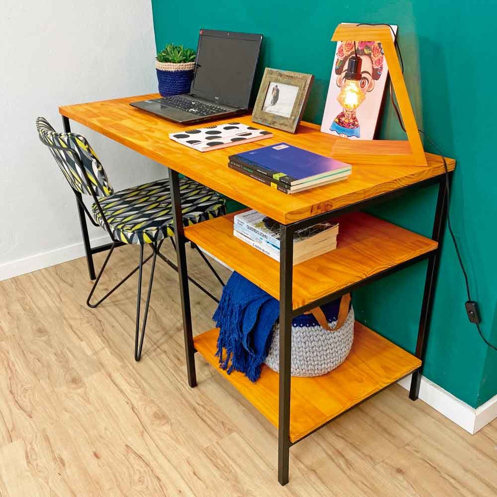 Mesa para Escritório de Ferro e Madeira com Prateleiras Style Industrial Carvalho e Preto