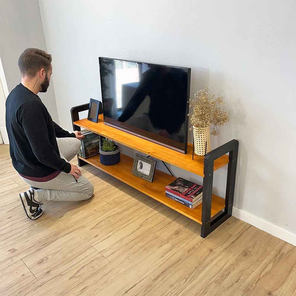 Rack de TV de Madeira Pinus Linea Carvalho e Preto