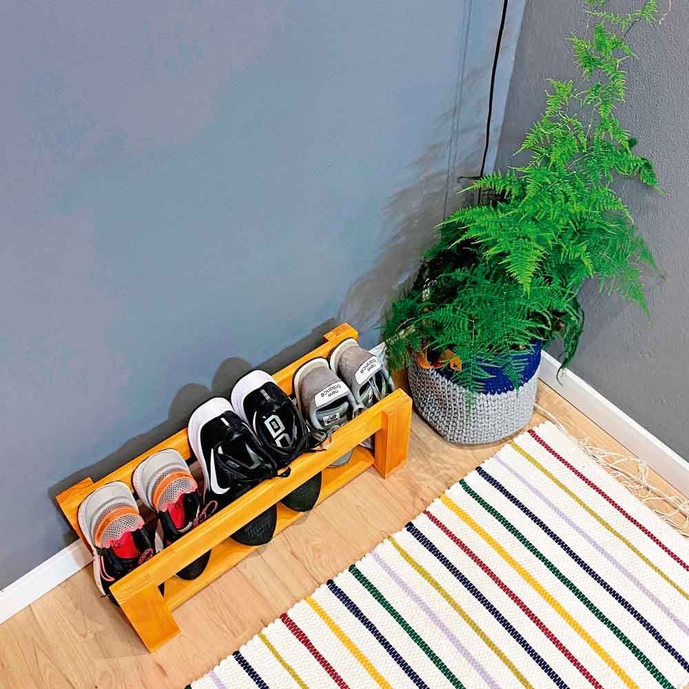 Sapateira de Madeira Pinus Linea Stair Carvalho