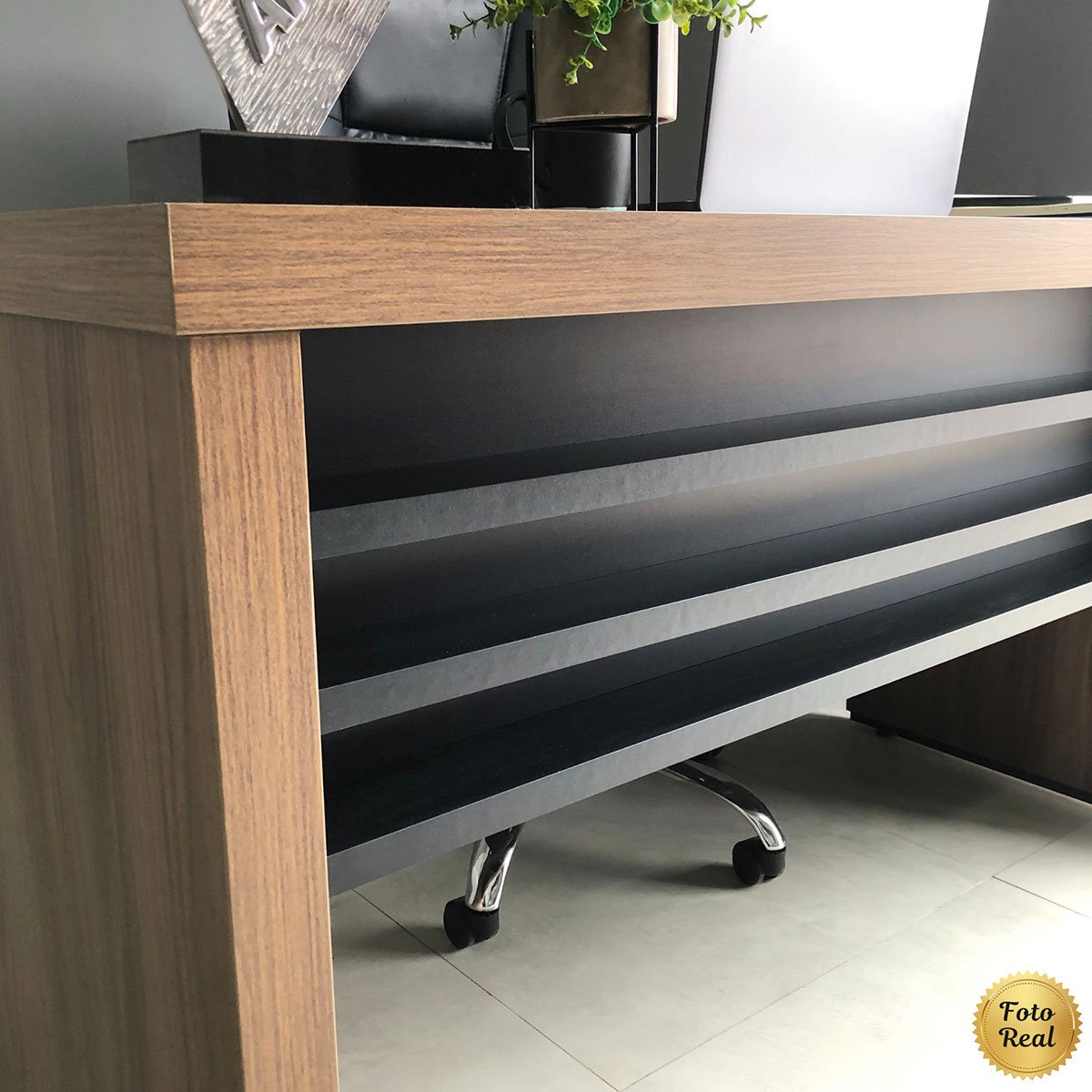 Mesa para Escritório Escrivaninha 135 cm  Nogal/Preto
