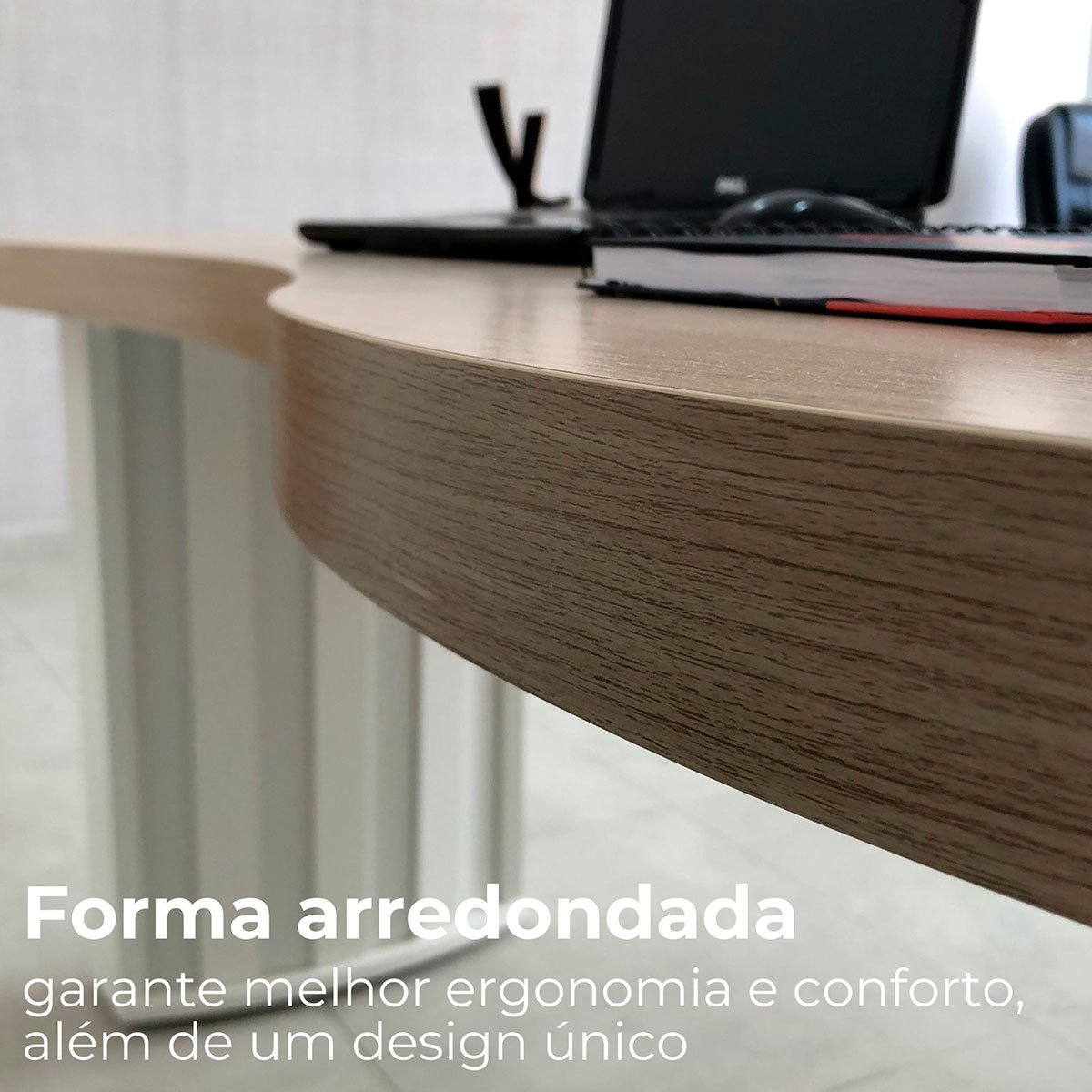 Mesa para Escritório com Tampo Curvado e Pés Ripados Carvalho/Branco