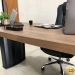 Mesa para Escritório com Tampo Curvado e Pés Ripados Nogal/Preto