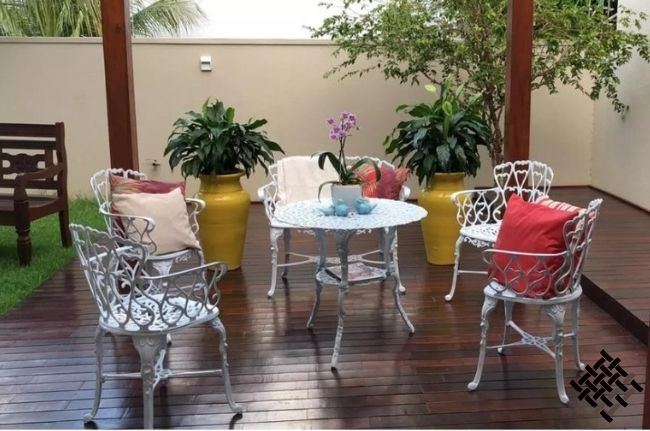 Jogo de Mesa Jardim Viena (01 Mesa + 04 Poltronas + 01 Banco 2 Lugares) Piscina Varanda Área Externa