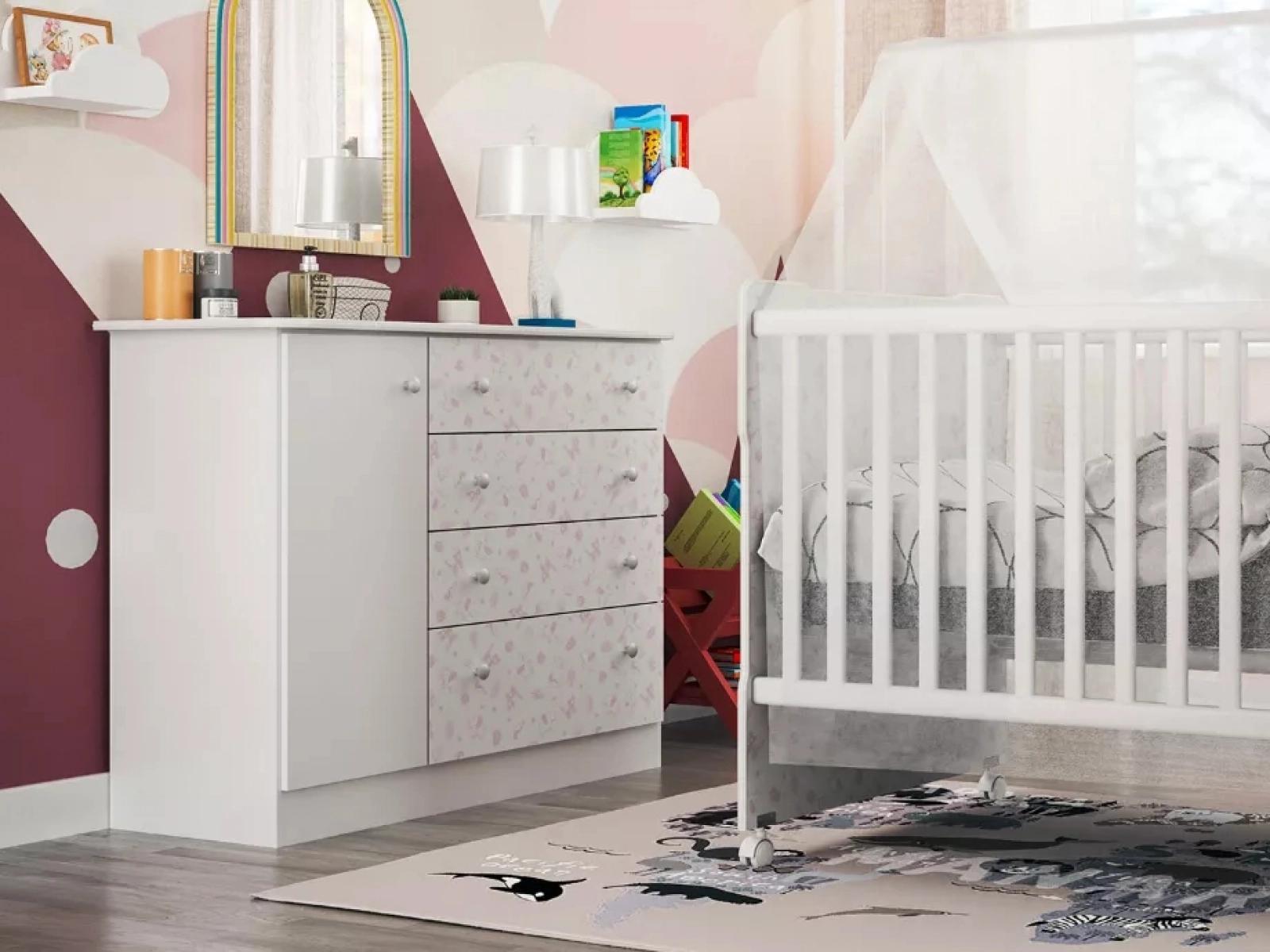 Cômoda Para Bebê Rosa Espaçosa Com 04 Gavetas E 1 Porta Icp