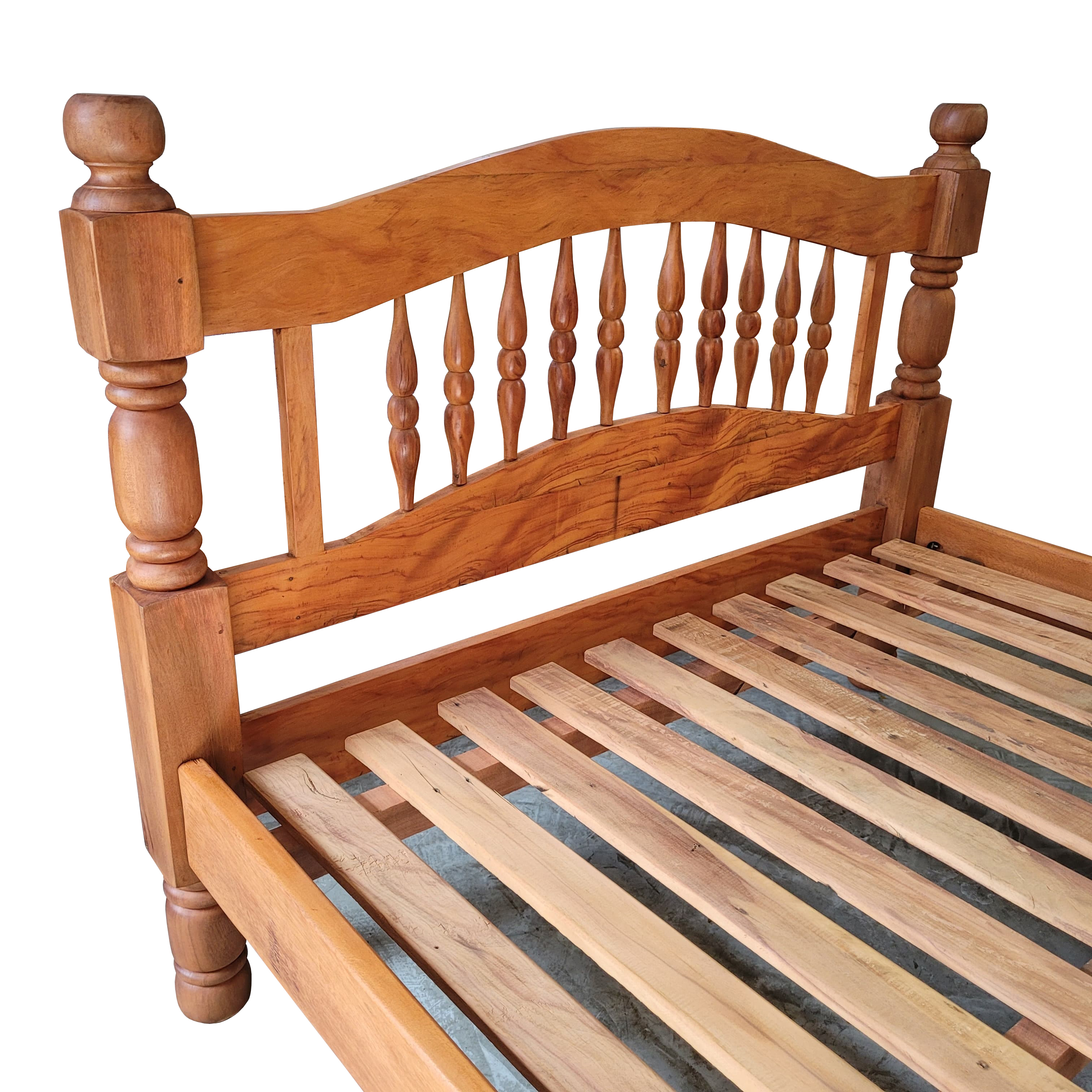 Cama de Casal Arco em Madeira de Demolição - REF 1222