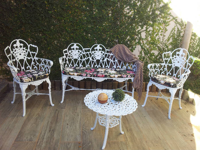 Conjunto de Bancos Floral em Alumínio Fundido - REF2047