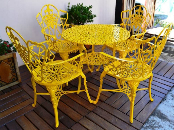 Jogo de Mesa Floral em Alumínio Fundido - REF - 2041