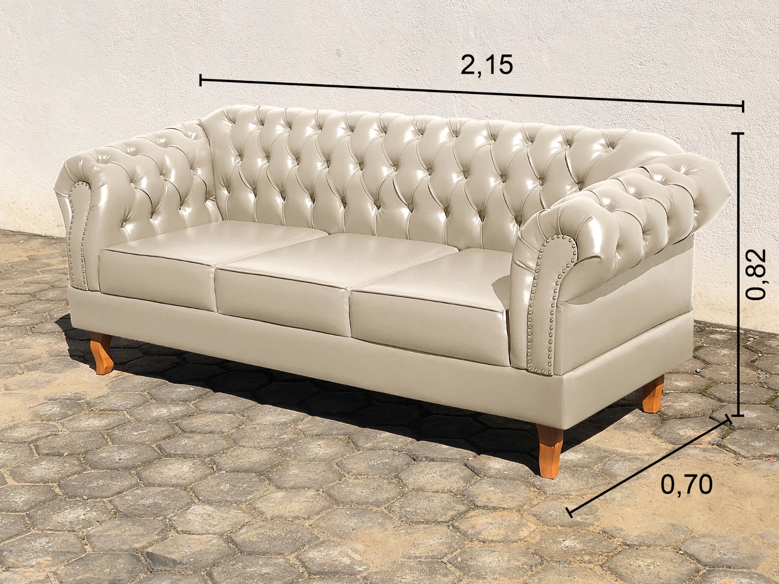 Conjunto Sofá Chesterfield 3 Lugares E 2 Poltronas Dom Pedro - Couríssimo Bege