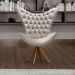 Poltrona Decorativa Egg Com Capitonê Pé Giratório Madeira - Suede Bege