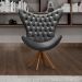 Poltrona Decorativa Egg Com Capitonê Pé Giratório Madeira - Suede Cinza Grafite