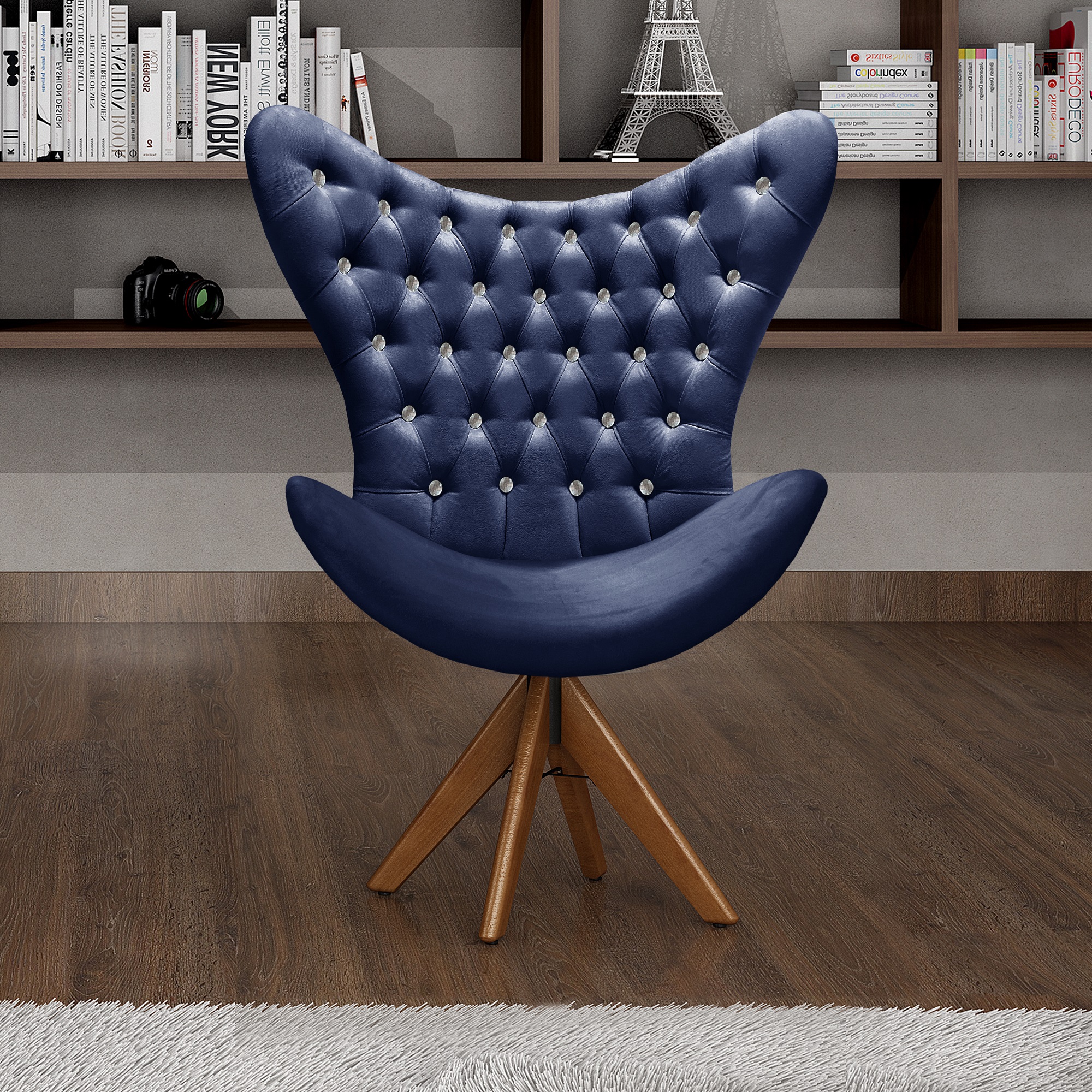 Poltrona Decorativa Egg Com Capitonê Strass Pé Giratório De Madeira - Suede Azul Marinho