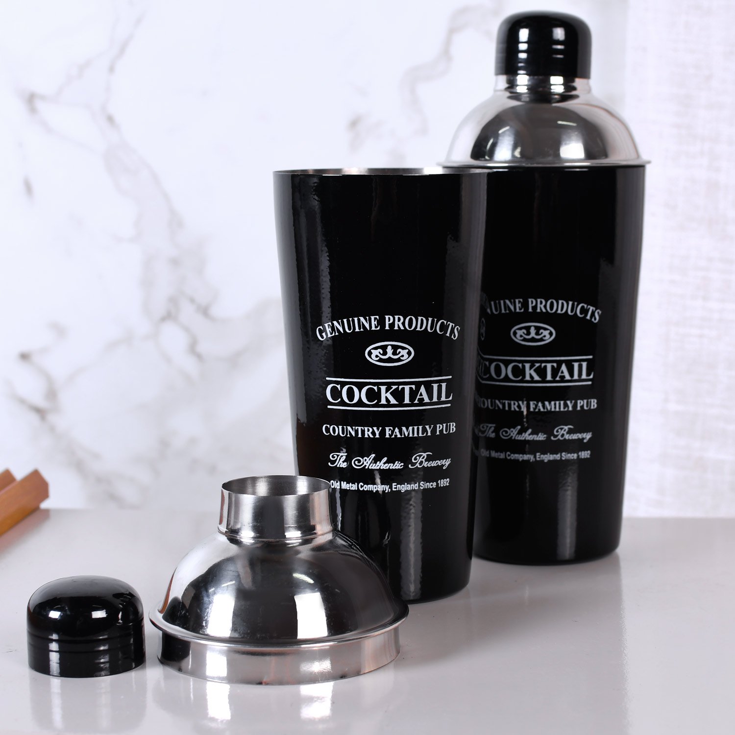 Kit Coqueteleira e Bandeja Redonda Classic Black 25x7 Aço Galvanizado Bene Casa