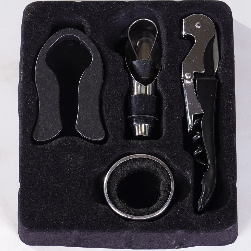 Kit Vinho 4 Peças Gift para Presentear Preto