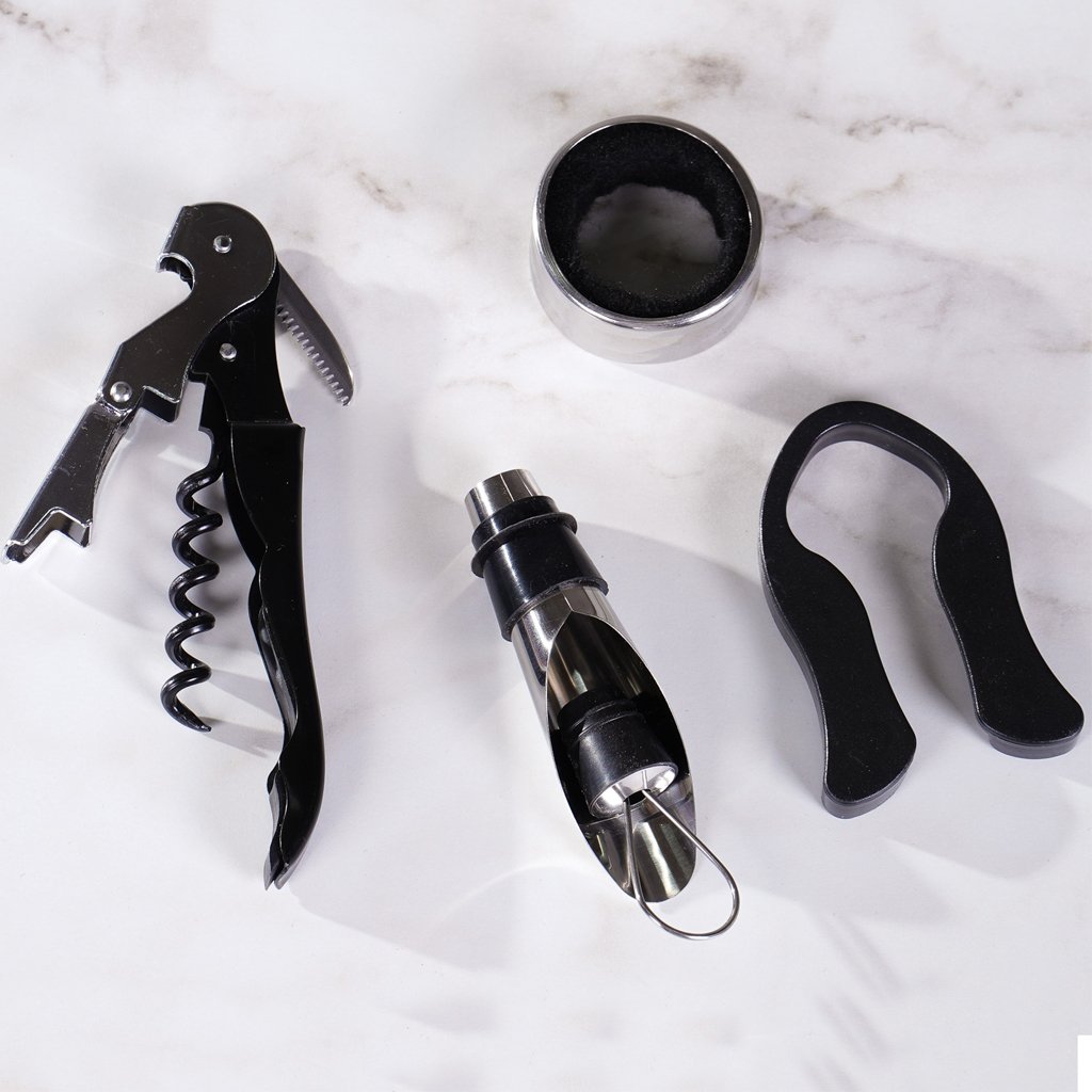 Kit Vinho 4 Peças Gift para Presentear Preto