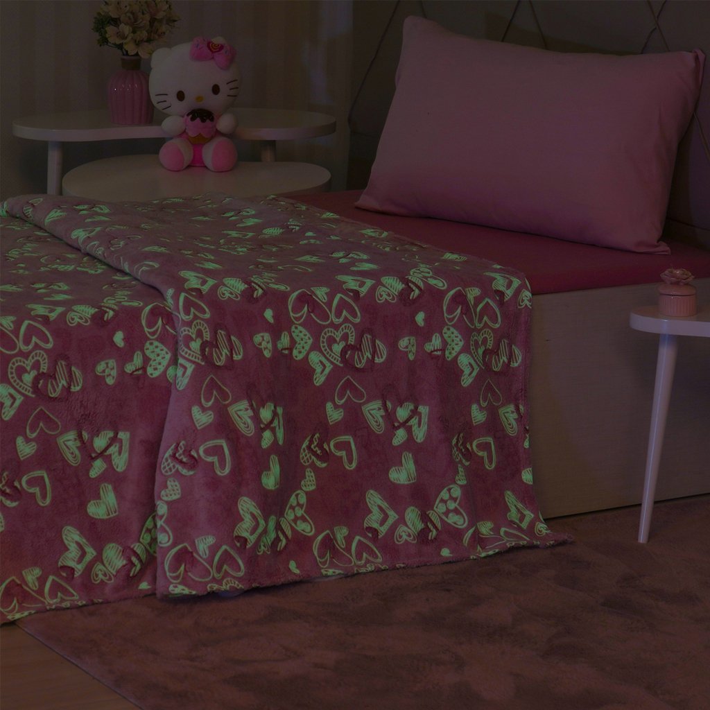 Manta Solteiro Candy Brilha no Escuro 150x220 Super Macia Coração Rosa