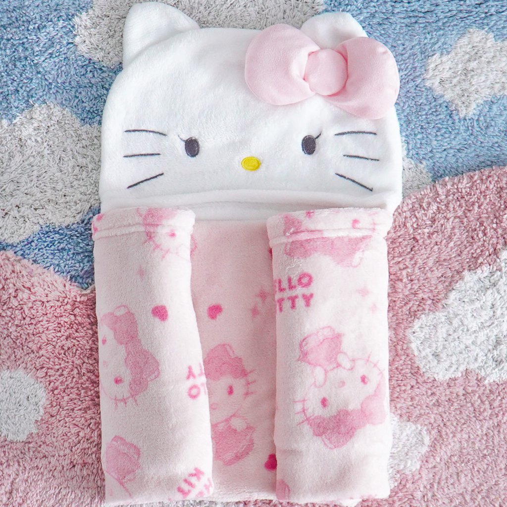 Manta com Capuz Coral Fleece Turma da Hello Kitty 75x90cm Hello Kitty