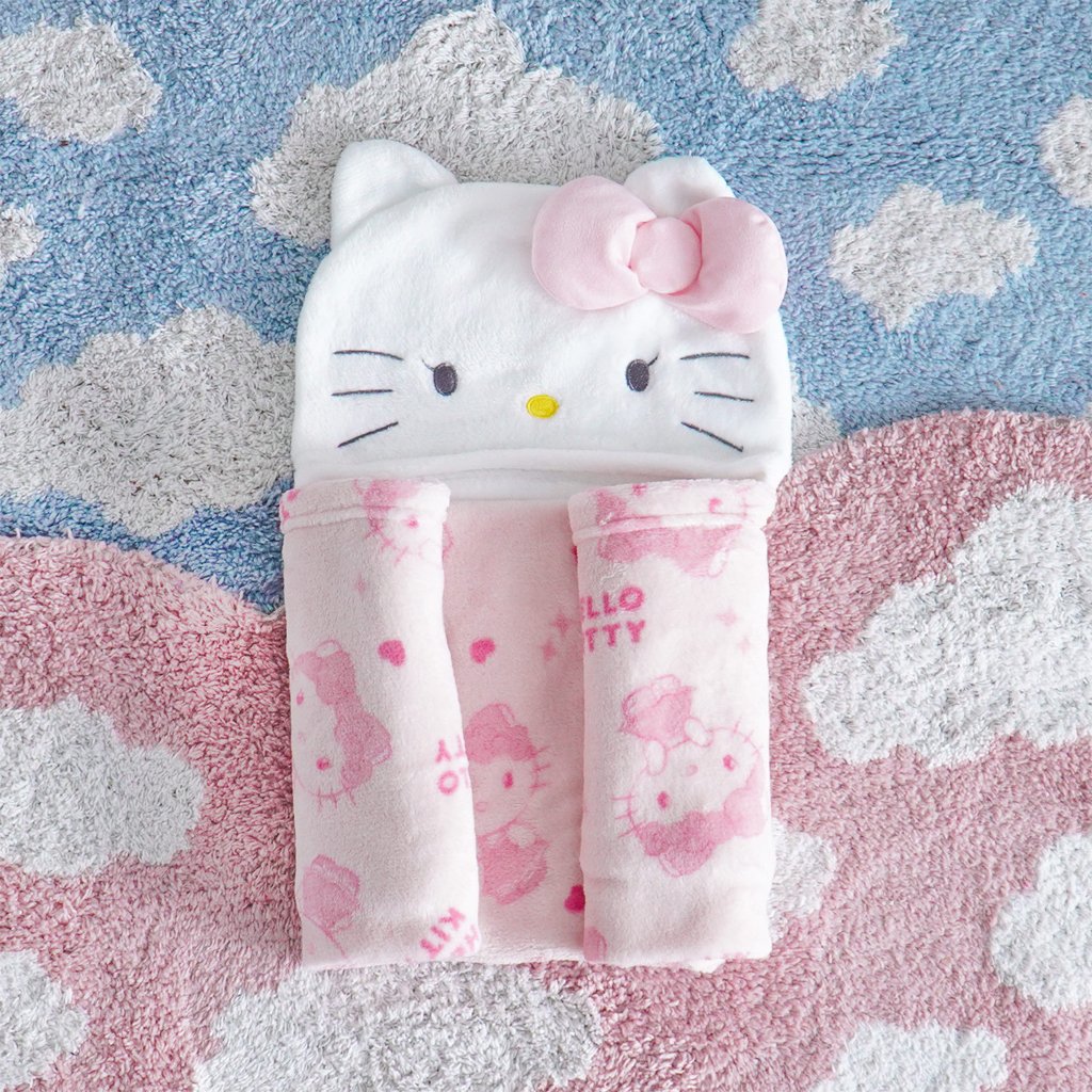 Manta com Capuz Coral Fleece Turma da Hello Kitty 75x90cm Hello Kitty