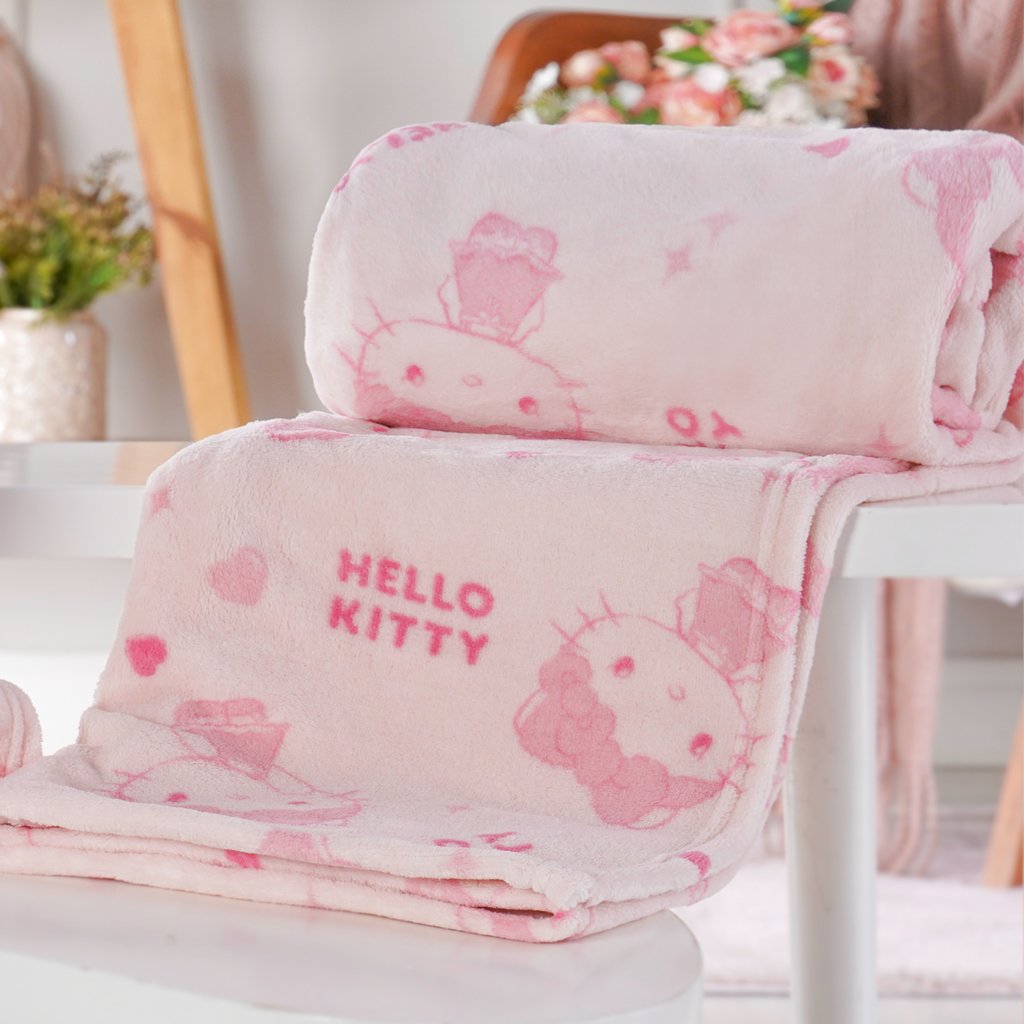 Manta com Naninha Coral Fleece Turma da Hello Kitty 75x100cm Hello Kitty